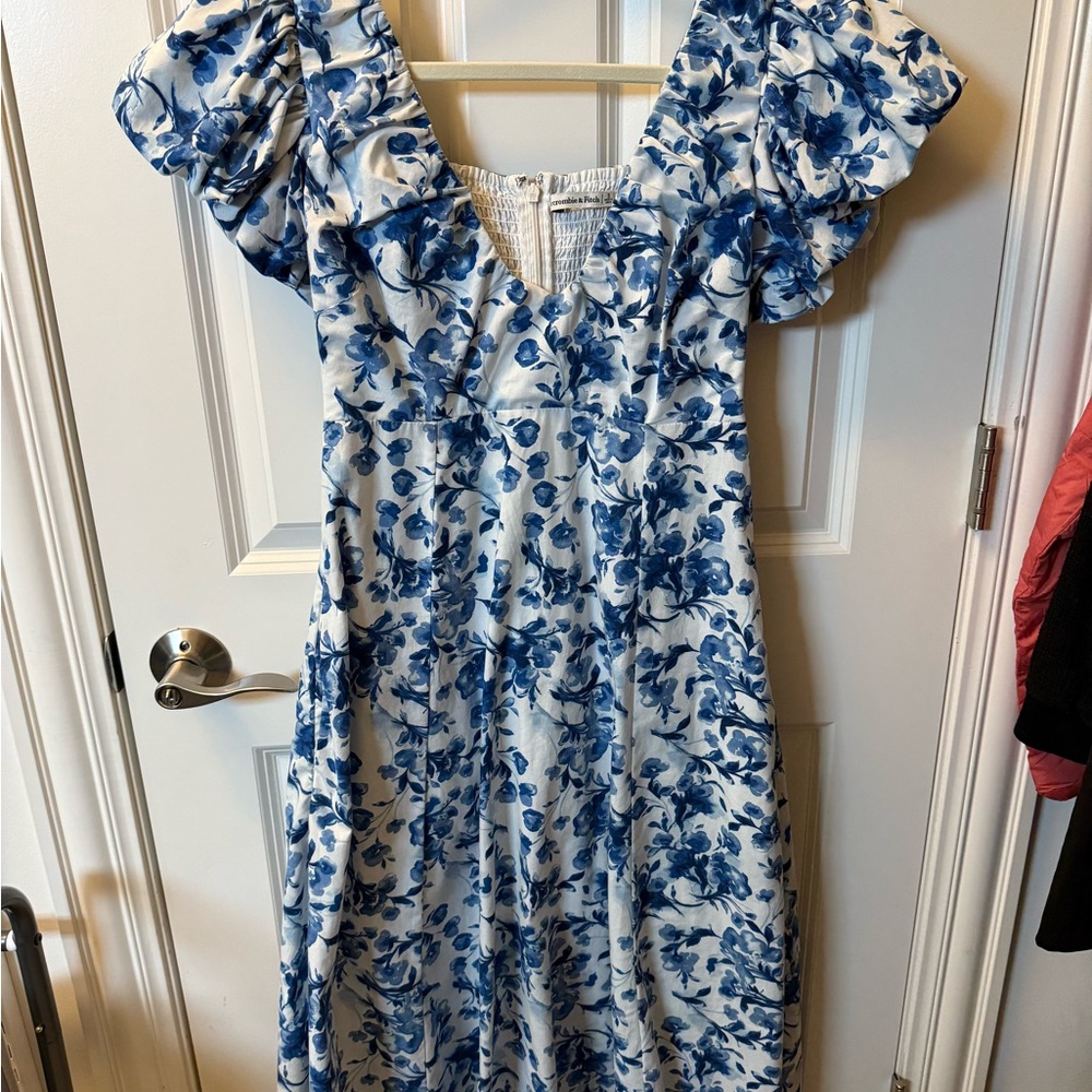 Puff Sleeve Plunge Midi Dress